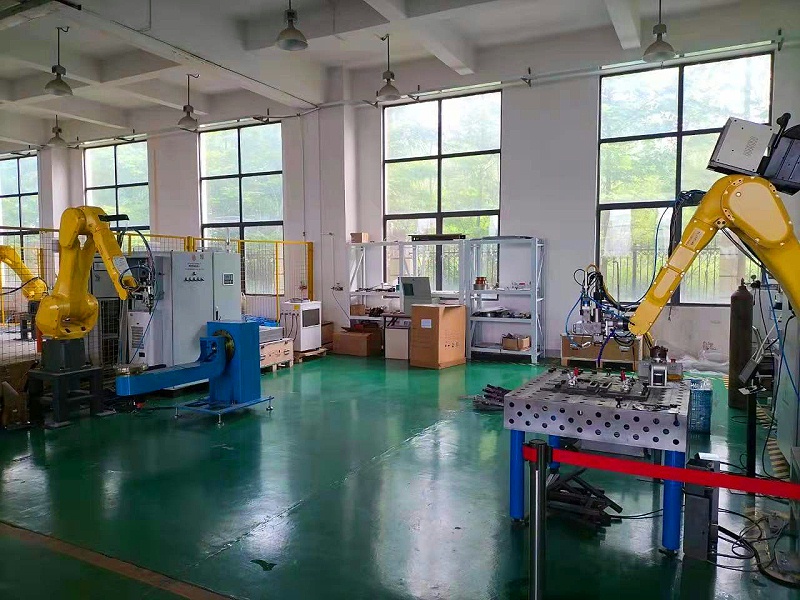 斯塔克機器人設備調試區(qū)域